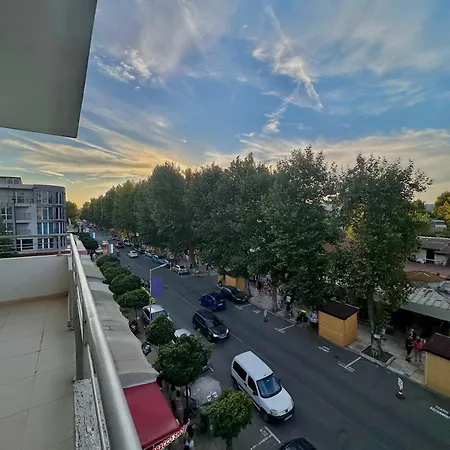 Super Centre - 3 Min From The Beach 아파트 *